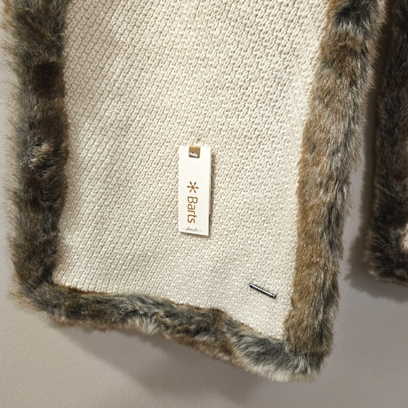 Barts - Amaranth Scarf (NWT) - Picture 3 of 5